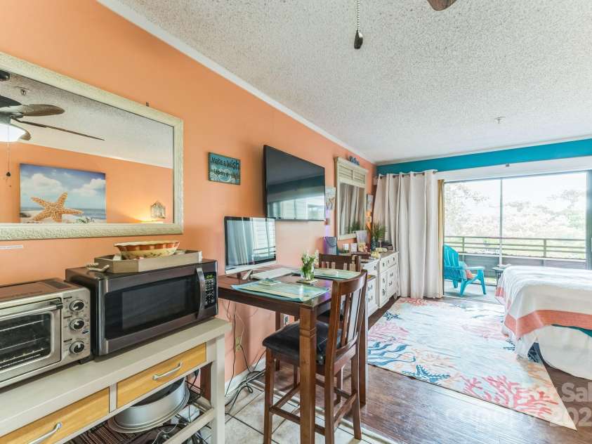 415 Ocean Creek Drive, Myrtle Beach, SC 29572.  MLS# CAR4251684, YatesRealty ID 19385. 