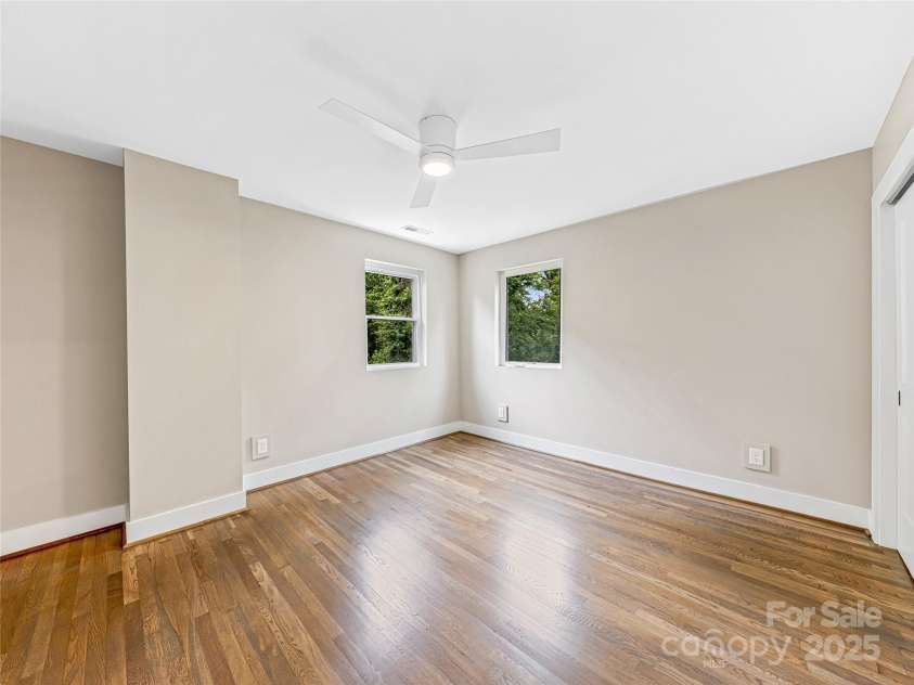 162 Courtland Place, Asheville, NC 28801.  MLS# CAR4261167, YatesRealty ID 19387. Primary Bedroom 