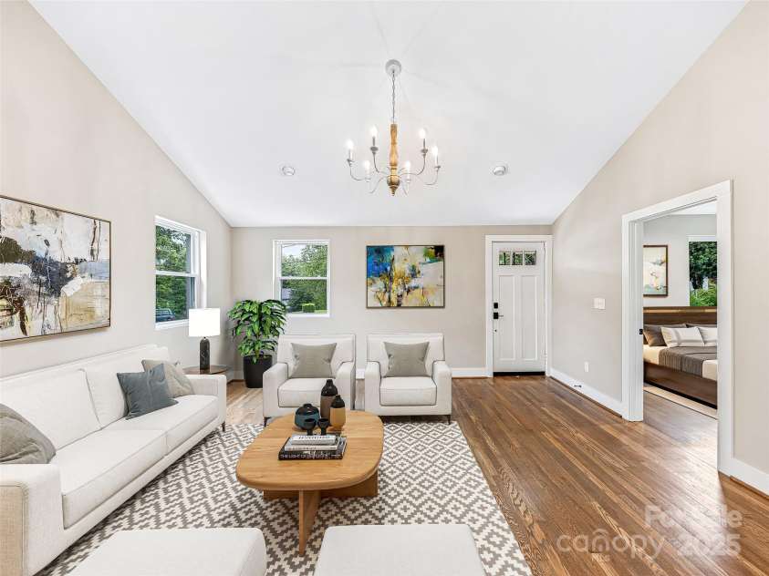 162 Courtland Place, Asheville, NC 28801.  MLS# CAR4261167, YatesRealty ID 19387. Virtually Staged living room