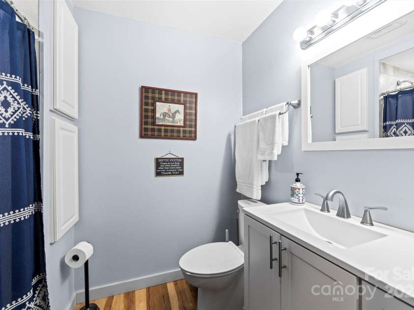 260 Smoky View Drive, Bryson City, NC 28713.  MLS# CAR4265054, YatesRealty ID 19388. 