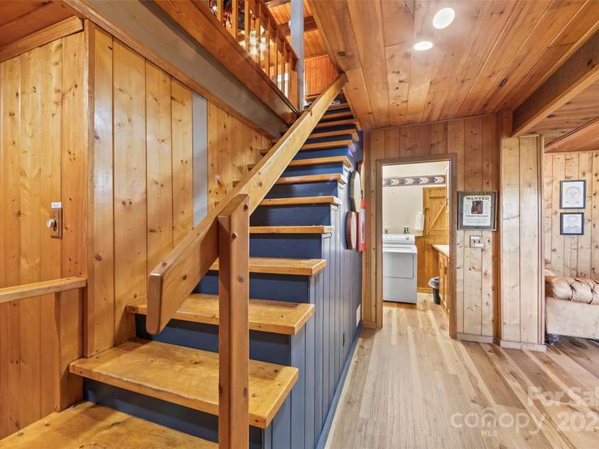 260 Smoky View Drive, Bryson City, NC 28713.  MLS# CAR4265054, YatesRealty ID 19388. 