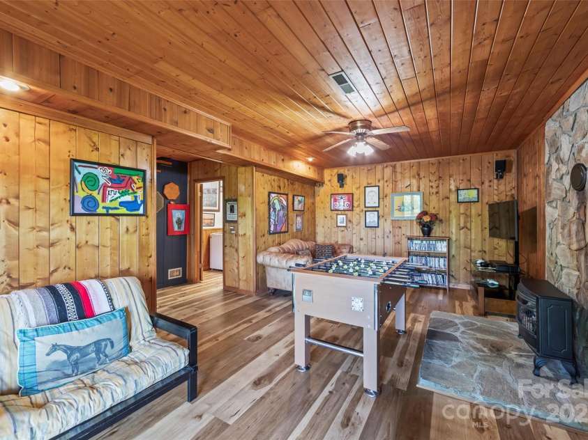 260 Smoky View Drive, Bryson City, NC 28713.  MLS# CAR4265054, YatesRealty ID 19388. 