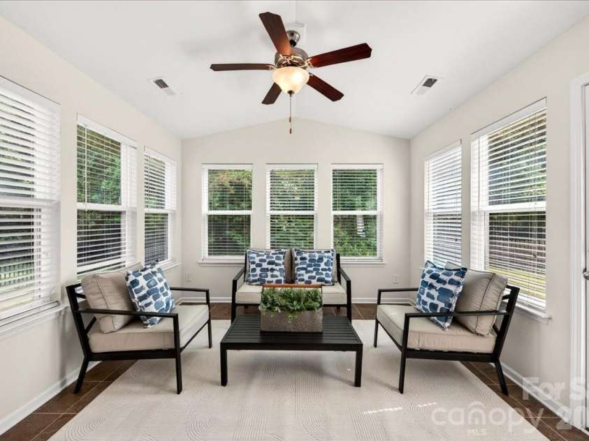16106 Long Talon Way, Charlotte, NC 28278.  MLS# CAR4352599, YatesRealty ID 19389. 