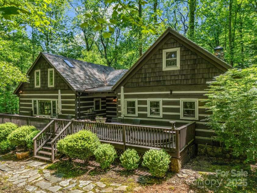 980 Mountain Forest Drive, Union Mills, NC 28167.  MLS# CAR4249010, YatesRealty ID 19389. 