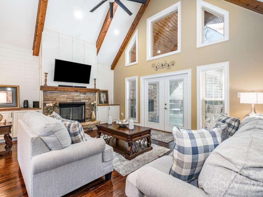 139 Trillium Drive, Statesville, NC 28625.  MLS# CAR4321888, YatesRealty ID 1939. 