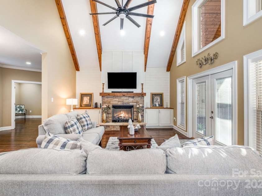 139 Trillium Drive, Statesville, NC 28625.  MLS# CAR4321888, YatesRealty ID 1939. 