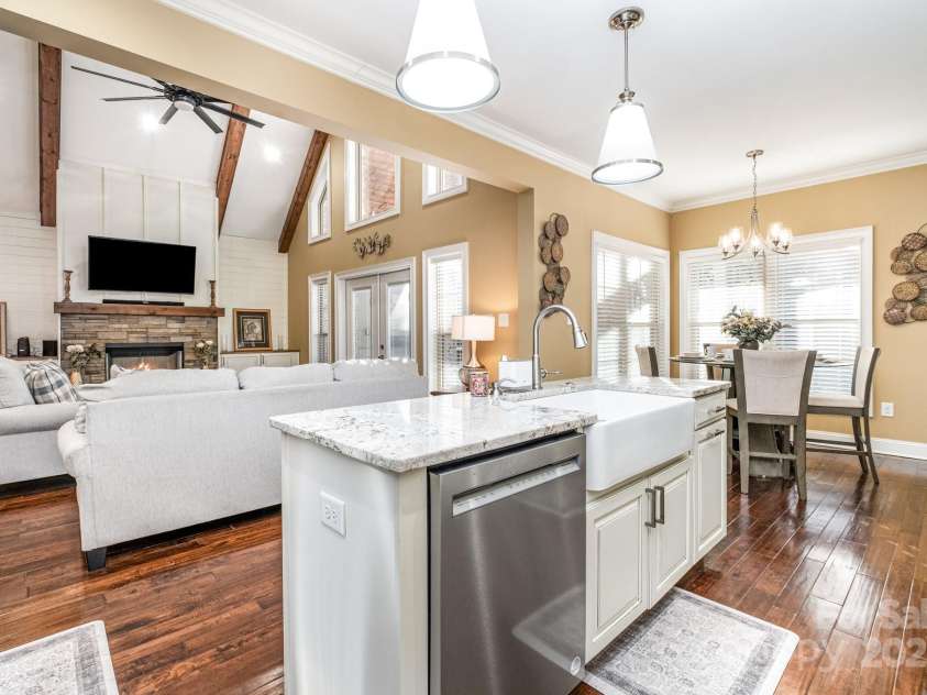 139 Trillium Drive, Statesville, NC 28625.  MLS# CAR4321888, YatesRealty ID 1939. 