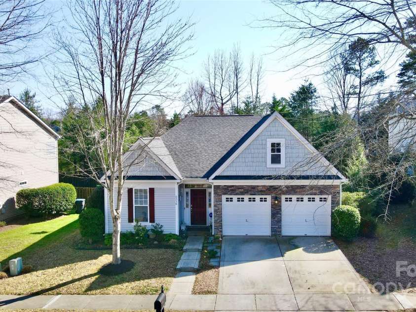 2316 Winding River Drive, Charlotte, NC 28214.  MLS# CAR4233275, YatesRealty ID 1939. 