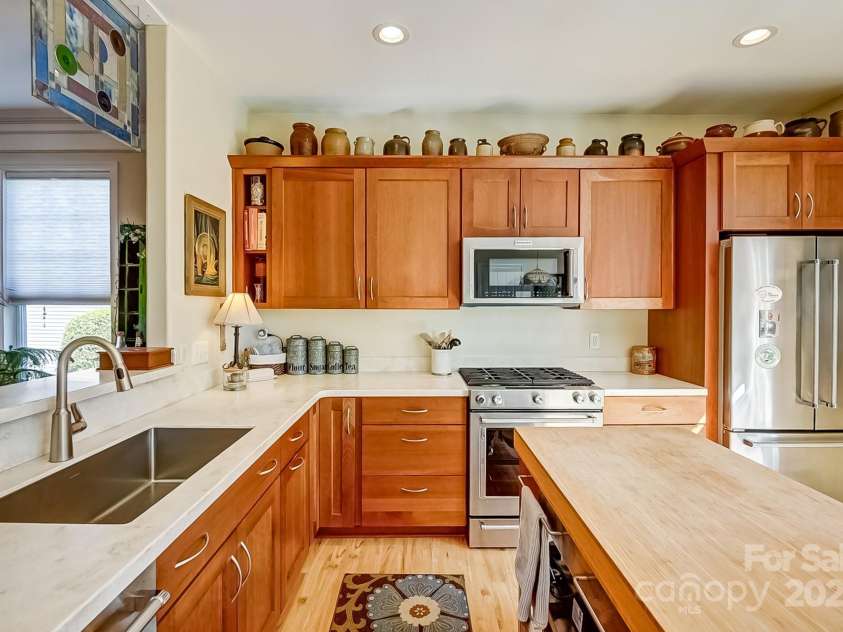 2316 Winding River Drive, Charlotte, NC 28214.  MLS# CAR4233275, YatesRealty ID 1939. 