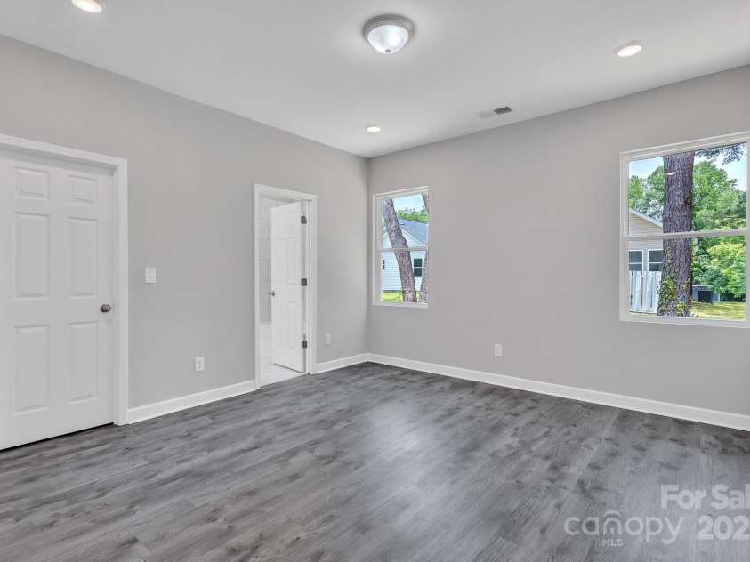 1102 Grady Street, Salisbury, NC 28144.  MLS# CAR4265940, YatesRealty ID 19390. 