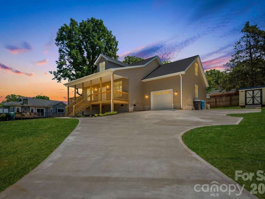 144 Georgia Avenue, Forest City, NC 28043.  MLS# CAR4377047, YatesRealty ID 19391. 