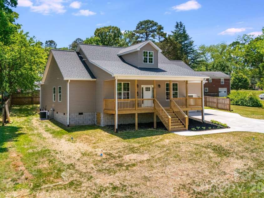 144 Georgia Avenue, Forest City, NC 28043.  MLS# CAR4377047, YatesRealty ID 19391. 