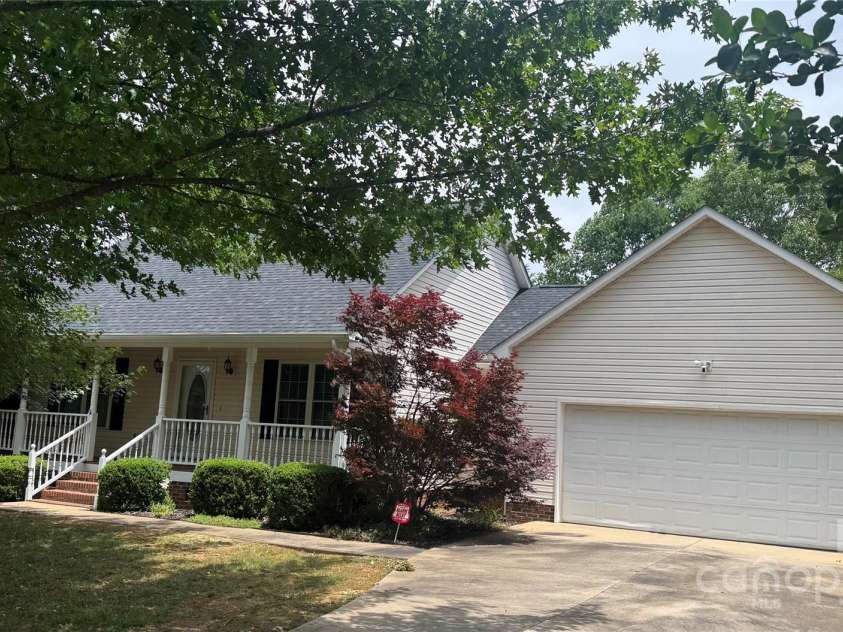 165 Graceland Place, Salisbury, NC 28146.  MLS# CAR4253098, YatesRealty ID 19392. 