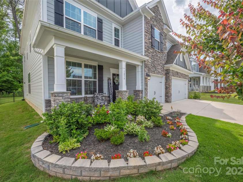 1054 Thoroughbred Drive, Iron Station, NC 28080.  MLS# CAR4268403, YatesRealty ID 19394. 