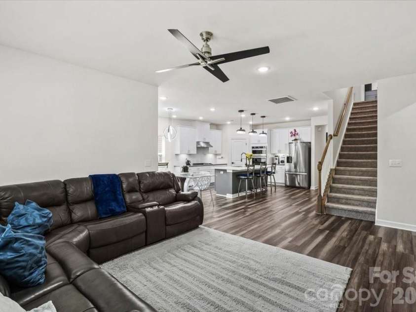 9287 Dunwich Drive, Gastonia, NC 28056.  MLS# CAR4376792, YatesRealty ID 19394. 