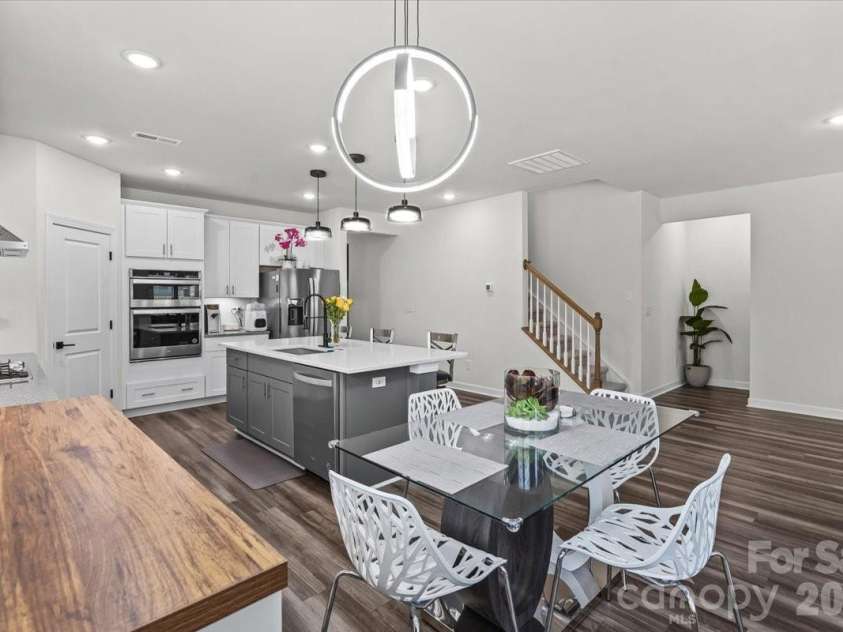 9287 Dunwich Drive, Gastonia, NC 28056.  MLS# CAR4376792, YatesRealty ID 19394. 