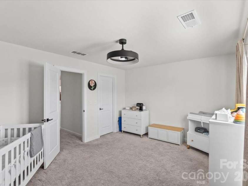 9287 Dunwich Drive, Gastonia, NC 28056.  MLS# CAR4376792, YatesRealty ID 19394. 