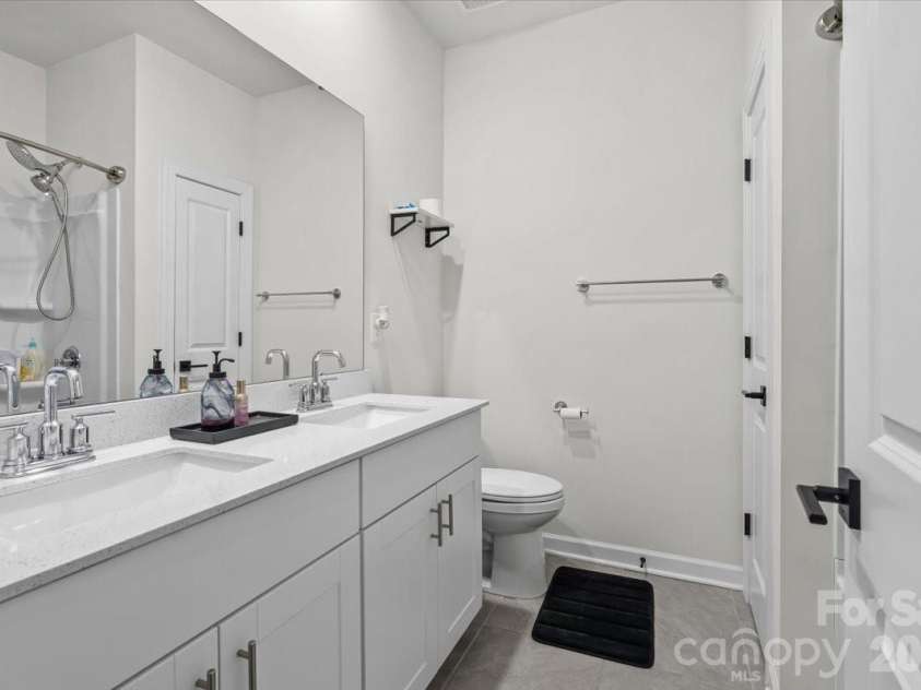 9287 Dunwich Drive, Gastonia, NC 28056.  MLS# CAR4376792, YatesRealty ID 19394. 