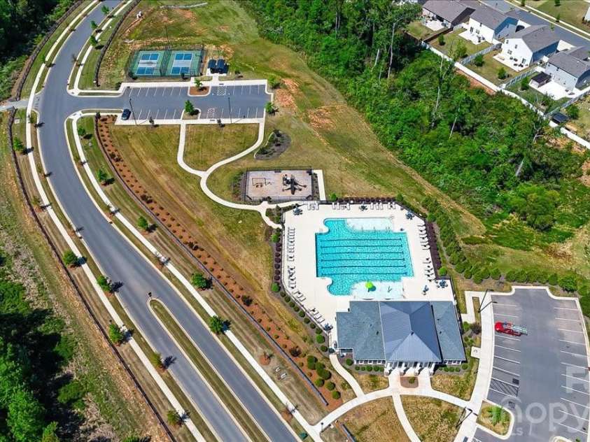 9287 Dunwich Drive, Gastonia, NC 28056.  MLS# CAR4376792, YatesRealty ID 19394. 