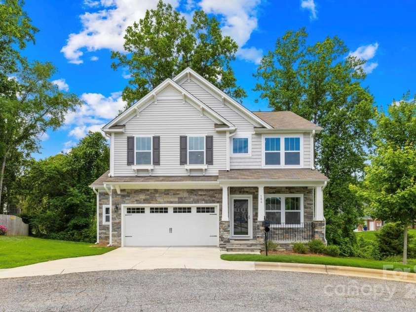 106 Kirsche Court, Mooresville, NC 28115.  MLS# CAR4253398, YatesRealty ID 19396. 