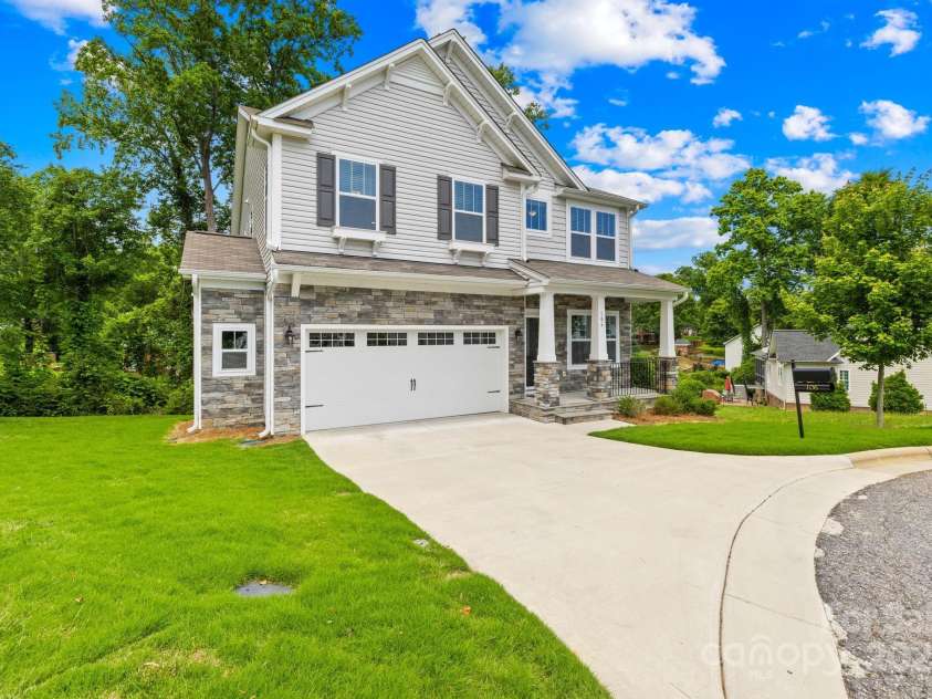 106 Kirsche Court, Mooresville, NC 28115.  MLS# CAR4253398, YatesRealty ID 19396. 