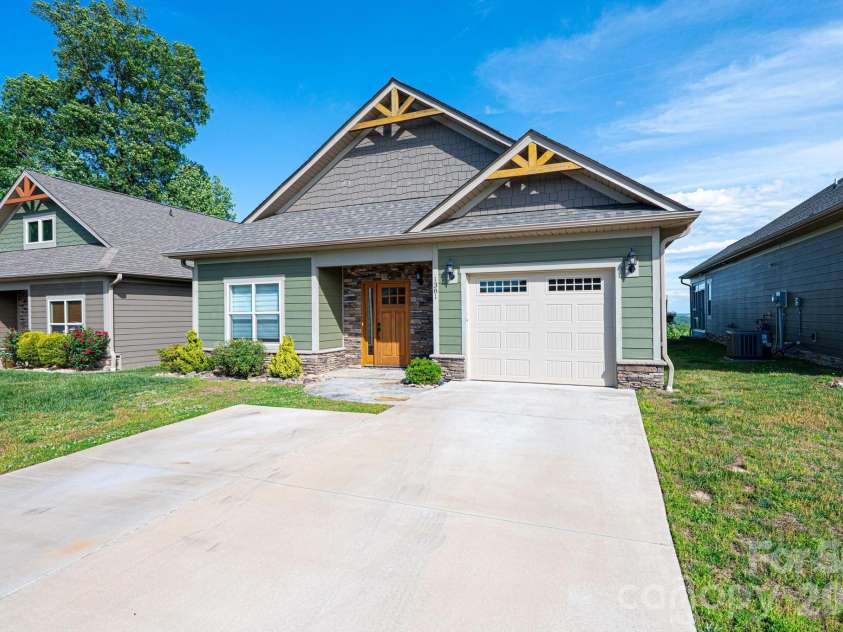 1381 River Club Ridge, Lenoir, NC 28645.  MLS# CAR4376779, YatesRealty ID 19396. 
