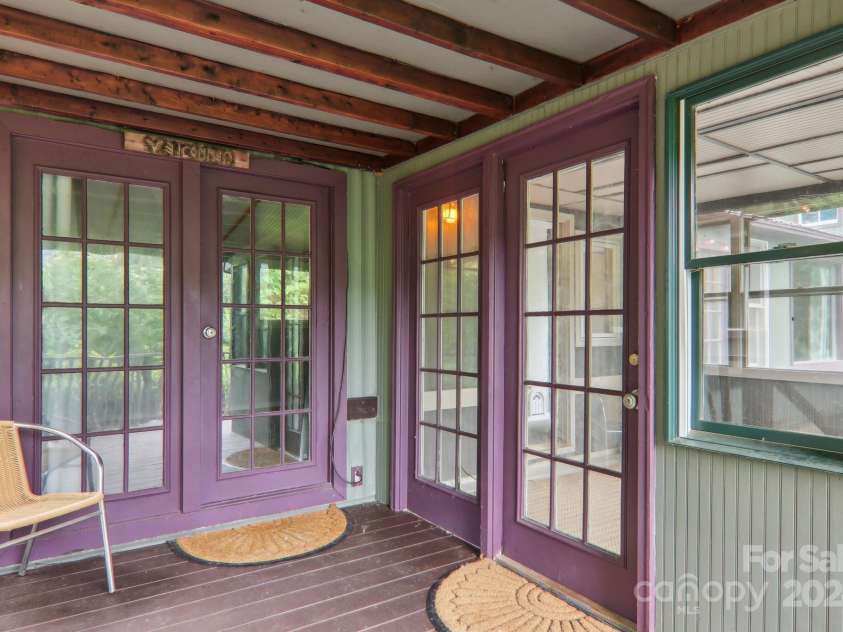 207 Vegas Drive, Leicester, NC 28748.  MLS# CAR4187393, YatesRealty ID 19397. 