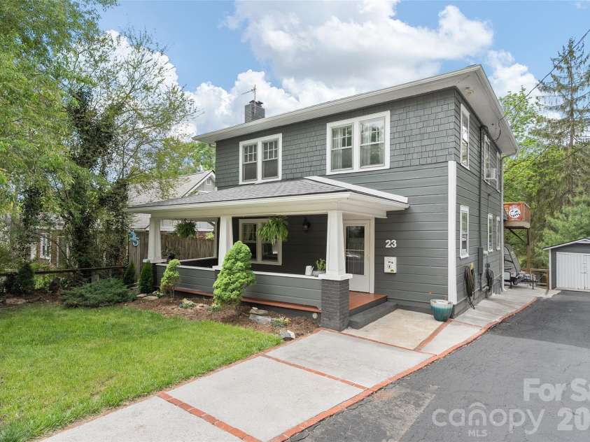 23 Lanvale Avenue, Asheville, NC 28806.  MLS# CAR4375893, YatesRealty ID 19399. 