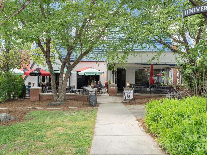 23 Lanvale Avenue, Asheville, NC 28806.  MLS# CAR4375893, YatesRealty ID 19399. 