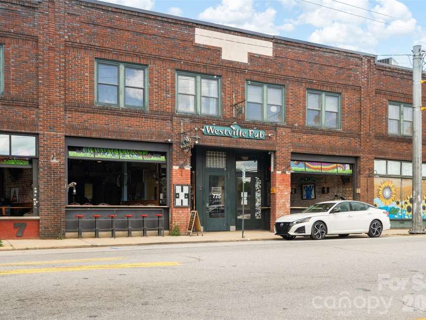 23 Lanvale Avenue, Asheville, NC 28806.  MLS# CAR4375893, YatesRealty ID 19399. 