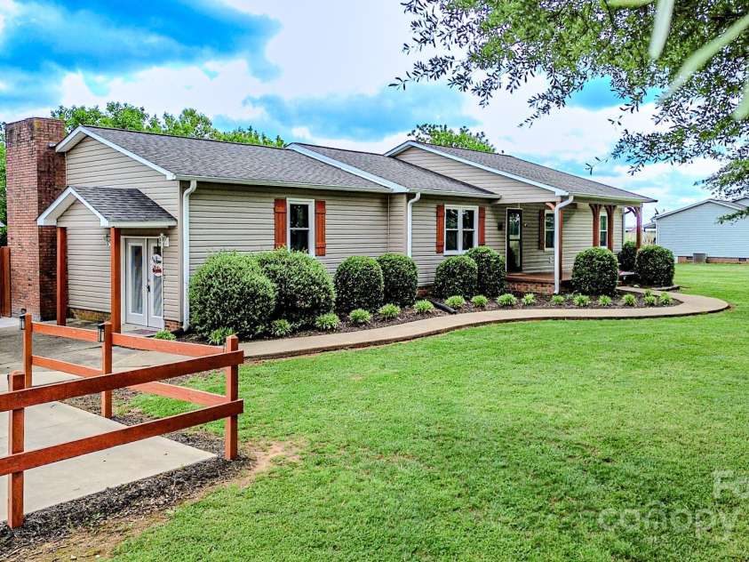 311 Lambs Grill Road, Rutherfordton, NC 28139.  MLS# CAR4233301, YatesRealty ID 19399. 