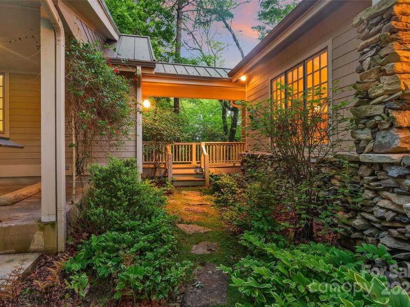 1957 Cold Mountain Road, Lake Toxaway, NC 28747.  MLS# CAR4259029, YatesRealty ID 194. 