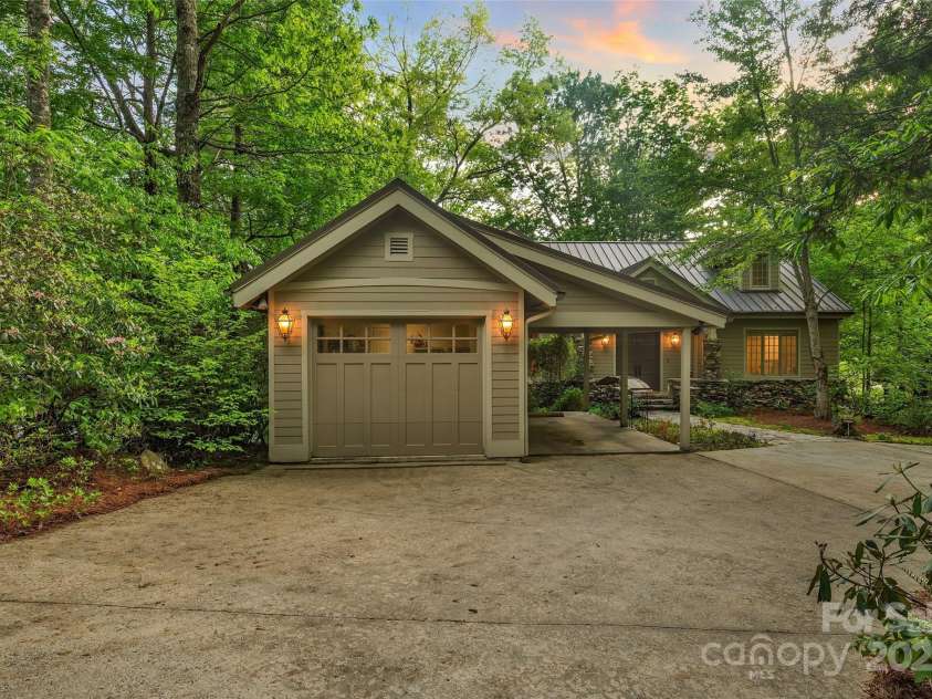 1957 Cold Mountain Road, Lake Toxaway, NC 28747.  MLS# CAR4259029, YatesRealty ID 194. 