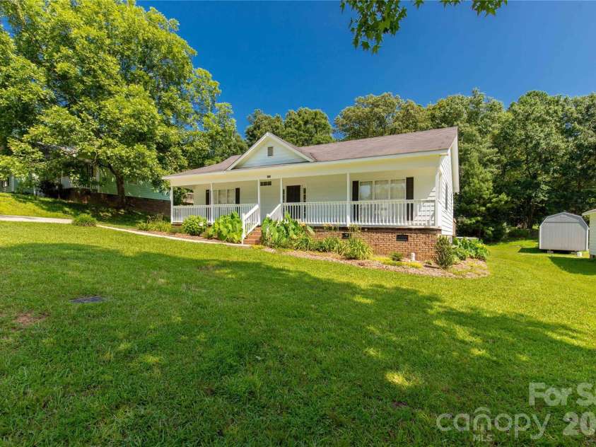 1675 Old Lynwood Circle, Lancaster, SC 29720.  MLS# CAR4270159, YatesRealty ID 1940. 