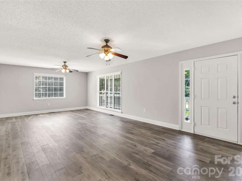 1675 Old Lynwood Circle, Lancaster, SC 29720.  MLS# CAR4270159, YatesRealty ID 1940. 