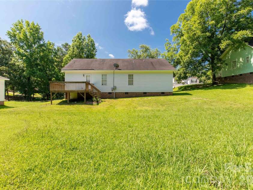 1675 Old Lynwood Circle, Lancaster, SC 29720.  MLS# CAR4270159, YatesRealty ID 1940. 