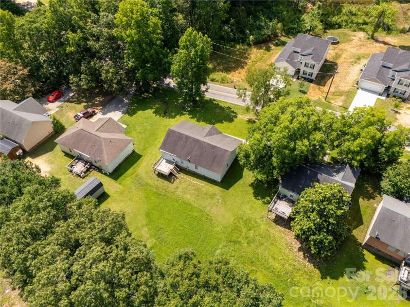 1675 Old Lynwood Circle, Lancaster, SC 29720.  MLS# CAR4270159, YatesRealty ID 1940. 