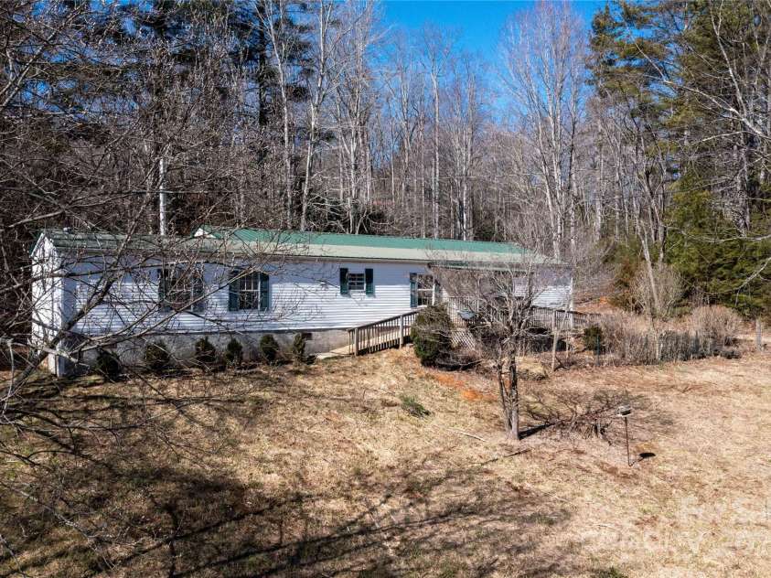 169 Old Chip Yard Drive, Burnsville, NC 28714.  MLS# CAR4226169, YatesRealty ID 1940. 