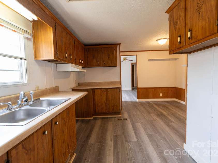 169 Old Chip Yard Drive, Burnsville, NC 28714.  MLS# CAR4226169, YatesRealty ID 1940. 