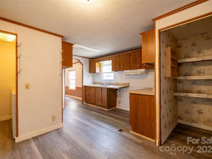 169 Old Chip Yard Drive, Burnsville, NC 28714.  MLS# CAR4226169, YatesRealty ID 1940. 