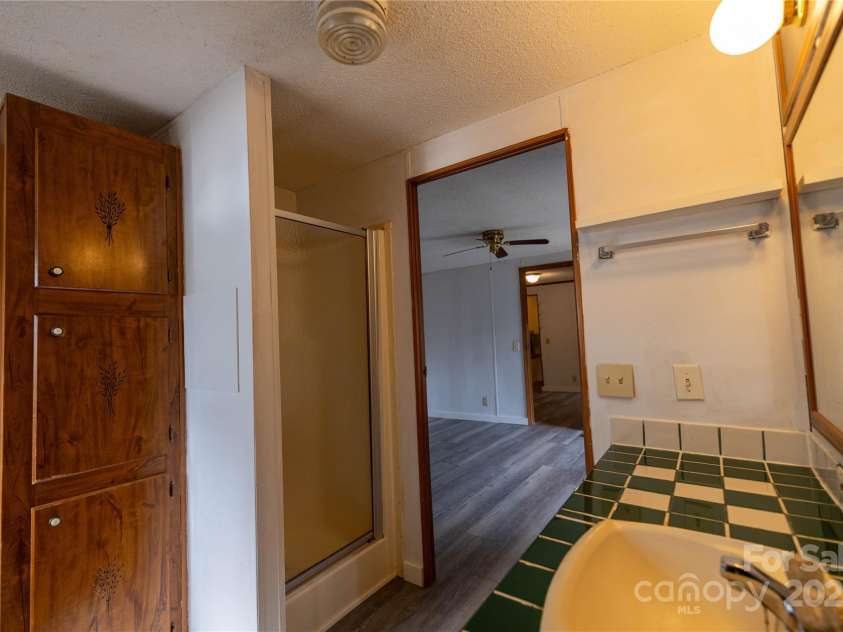 169 Old Chip Yard Drive, Burnsville, NC 28714.  MLS# CAR4226169, YatesRealty ID 1940. 