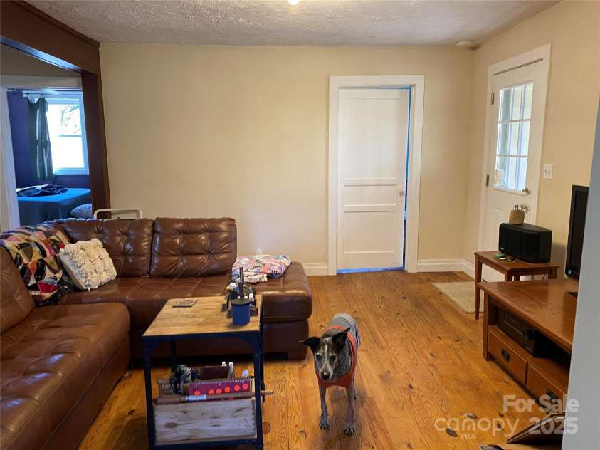 24 Ridge Avenue, Asheville, NC 28803.  MLS# CAR4321438, YatesRealty ID 1940. 