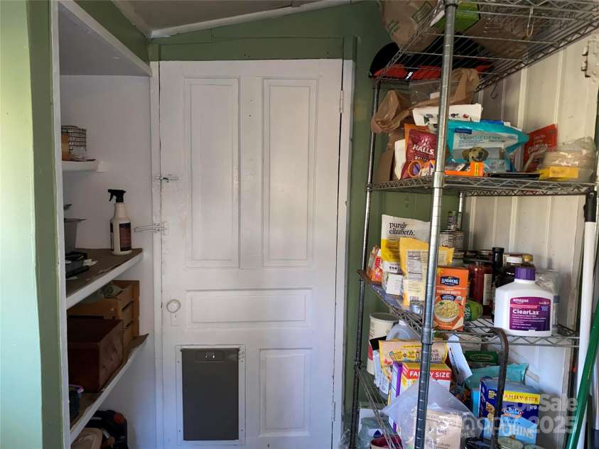 24 Ridge Avenue, Asheville, NC 28803.  MLS# CAR4321438, YatesRealty ID 1940. 