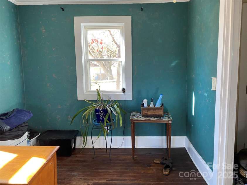 24 Ridge Avenue, Asheville, NC 28803.  MLS# CAR4321438, YatesRealty ID 1940. 