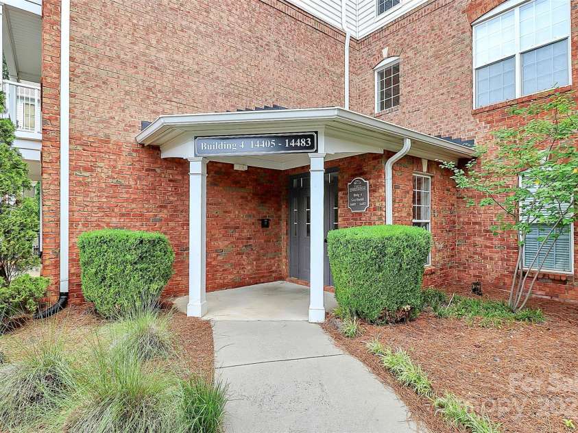 14451 San Paolo Lane, Charlotte, NC 28277.  MLS# CAR4270564, YatesRealty ID 19401. Community Gated parking lot and secure buildings