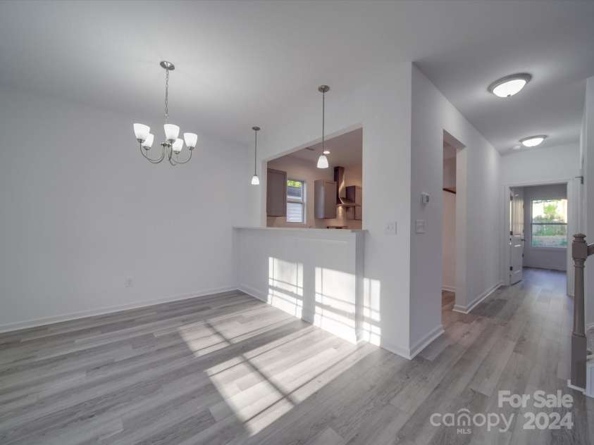 560 Geneva Circle, Gastonia, NC 28056.  MLS# CAR4186288, YatesRealty ID 19402. 