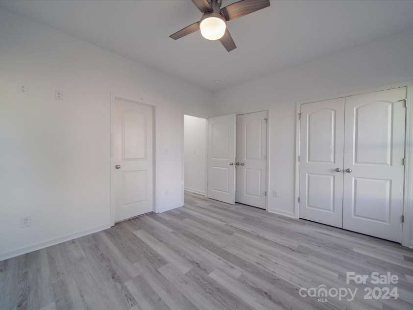 560 Geneva Circle, Gastonia, NC 28056.  MLS# CAR4186288, YatesRealty ID 19402. 