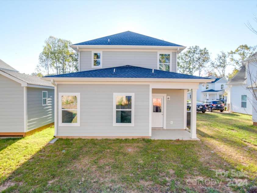 560 Geneva Circle, Gastonia, NC 28056.  MLS# CAR4186288, YatesRealty ID 19402. 