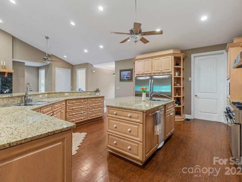 6 Grouse Terrace, Fairview, NC 28730.  MLS# CAR4269156, YatesRealty ID 19403. Entertaining is easy here