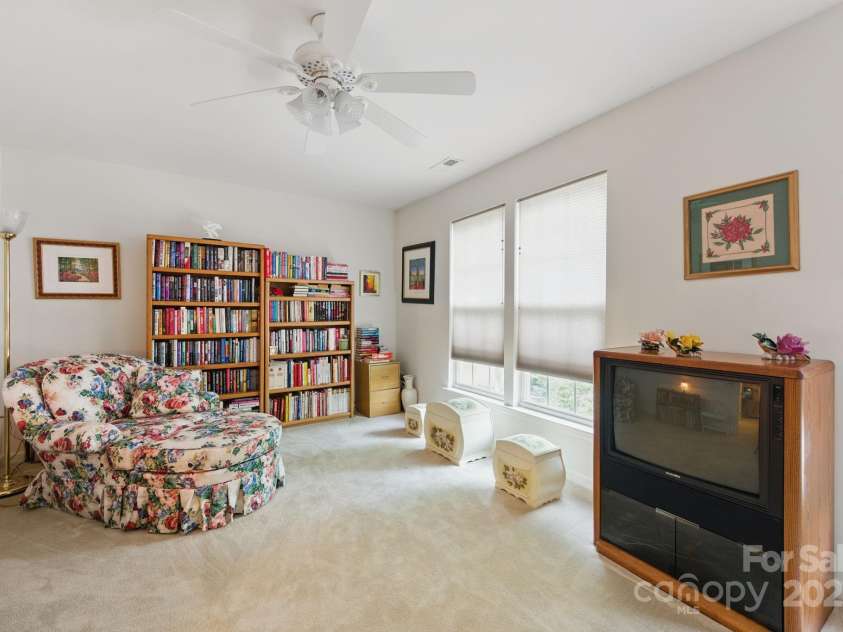 12350 Swan Wings Place, Huntersville, NC 28078.  MLS# CAR4263262, YatesRealty ID 19404. 